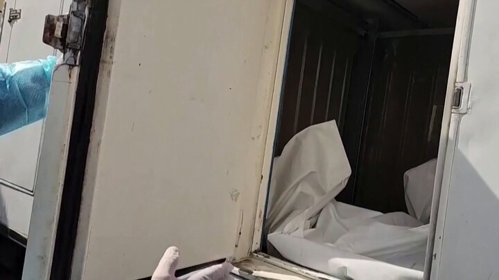 Krisis sa Gaza | Paggamit ng mga Ice Cream Truck Bilang Pansamantalang Morge | Sensitive Video