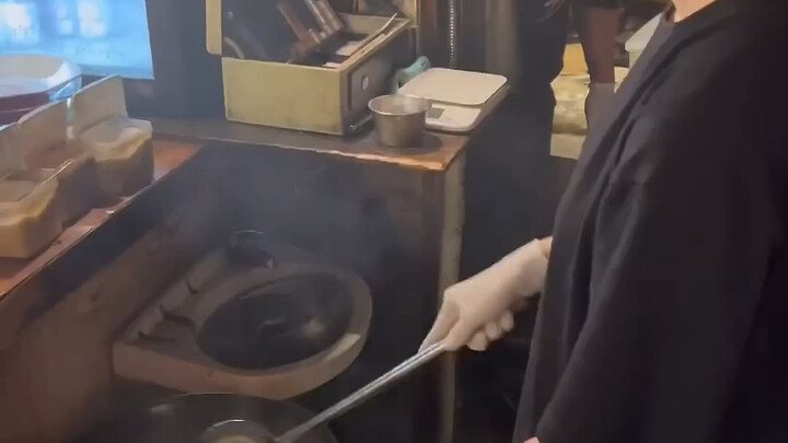 ข้าวผัดสาวสวย