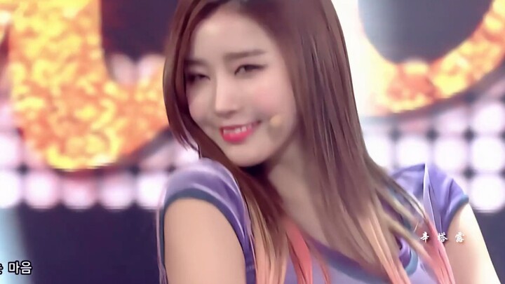 Sexy girl group! Hello Venus Wiggle Wiggle stage mashup