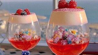 Suspended milk jelly