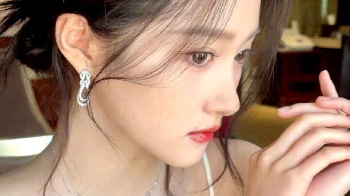 “Cô gái bình thường mải tranh sắc, chị Tong lặng lẽ làm đẹp”
