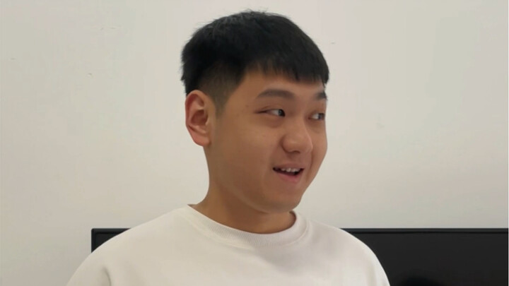 “Mèo nhà tôi cũng chơi”