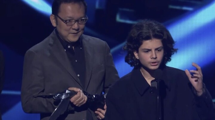 ميلاد خرافة TGA الشهيرة! الحادثة الأكثر طرافة وإثارة للضحك في حفل TGA 2022 هذه المرة