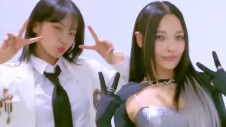 Jeon So Min x Kim Chae Won's "KARD - ICKY" dance video released!