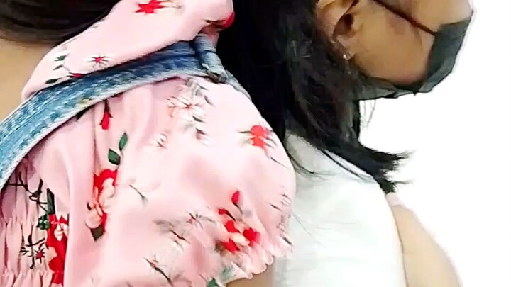 Her big Sister do this if her sister is tired to walk☺️♥️ #KishaAya #AsisterLove