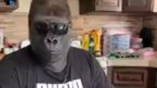 Comiendo Caldito de Res
