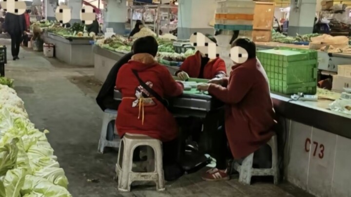 Membahas rasa santai yang melekat sejak lahir pada orang Sichuan dan Chongqing