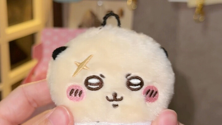 เปลี่ยนสติกเกอร์ติดตู้เย็นให้กลายเป็นจี้ห้อย? คนแรกที่คิดทำแบบนี้ต้องอัจฉริยะชัดๆ!