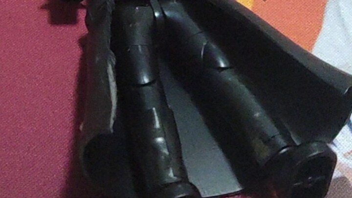 I cut my hand while doing handicraft (Taidian semi-finished product)