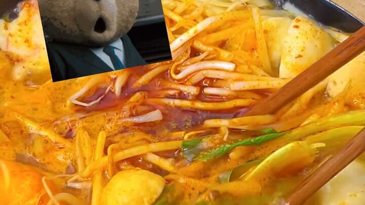 ماذا؟ أربعة مكونات شائعة في المنزل تكفي لصنع نودلز الأرز في القدر الحجري مثل تلك الموجودة في مطاعم ا