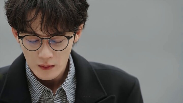 “ปรากฏว่าหัวใจของฉันเต้นเหมือนจำคนรักได้ก่อนฉันด้วยซ้ำ” [มุมมองคู่]