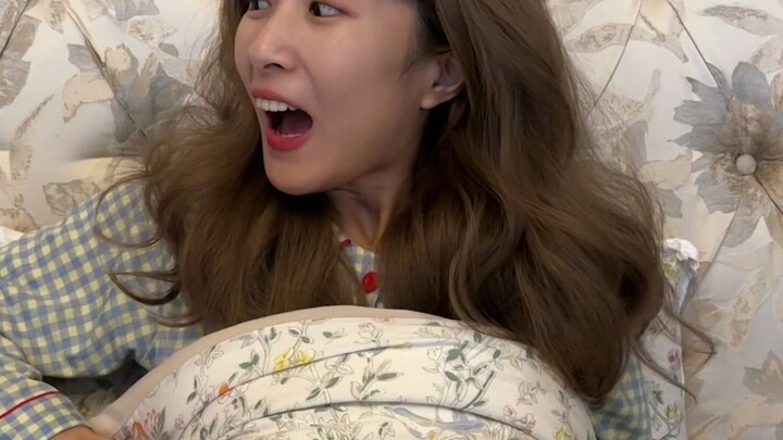 How can there be such a big gap between sisters?