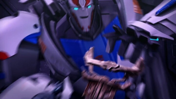 Smokescreen: With the Phase Shifter, the Decepticon ship feels like home. [Leader's Proof]