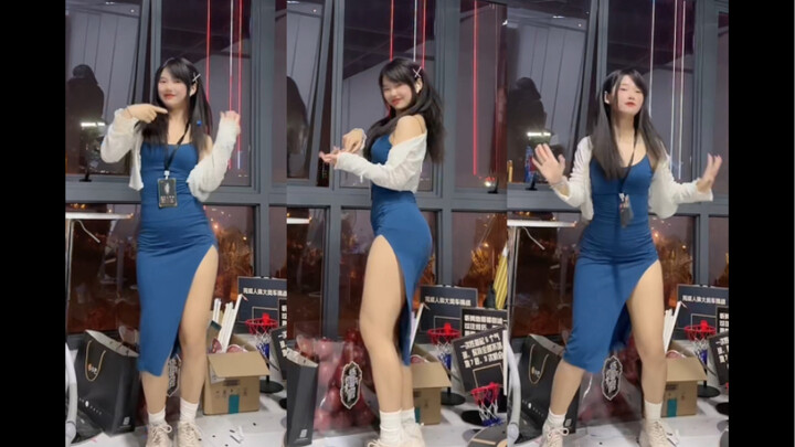 Rok tempur biru sungguh menakjubkan! "Ledakan!" 』Tapi Barbie King Kong｜Memiliki perut kecil tidak me