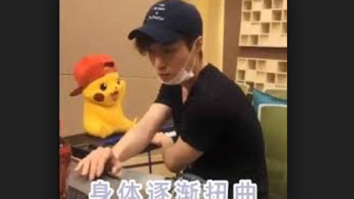 Lihat bagaimana para penggemar pria dengan imajinasi liar menganalisis lagu “Honey” dari Zhang Yixin