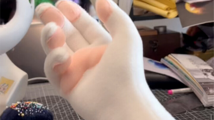 Close-and-personal claws!!