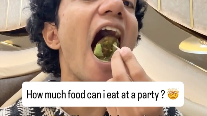 Trying indian food at party | ลองชิมอาหารอินเดียที่งานปาร์ตี้ | Mencoba makanan India di pesta