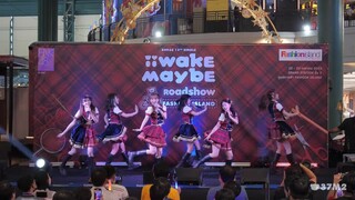 BNK48 - ชอบเธอนะ @ BNK48 13th "Iiwake Maybe" Roadshow Mini Concert [Overall Stage 4K 60p] 230423