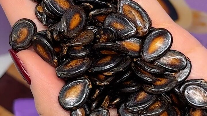 #Talking Messi Sunflower Seeds: The rich, nutty flavor of sunflower seeds paired with the refreshing