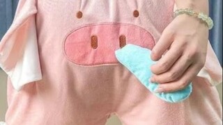 [Li An] wore something that the little boy gave her, and during the live broadcast, she couldn't hel