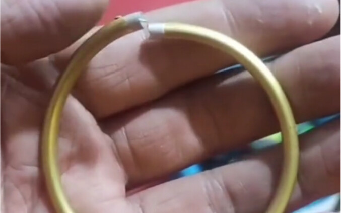 Gold-inlaid-silver bracelet