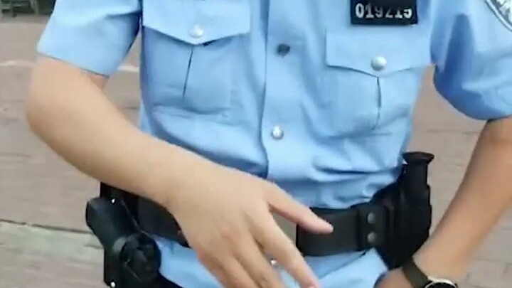 Bahkan hampir membuat polisi menjadi fobia sosial