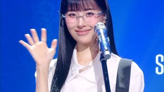 เวทีแสดงเพลงใหม่ BLUE ของซอนมีในฐานะศิลปินเดี่ยว 250829