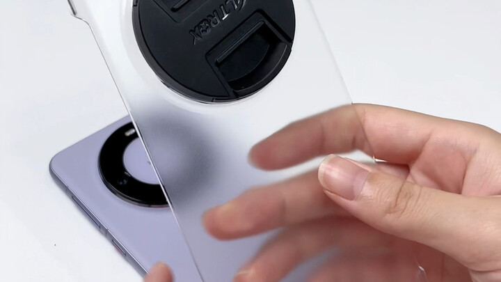 Hari ini saya pakai kamera Fujifilm untuk memotret sesuatu, lalu saya lepas tutup lensa dan ternyata