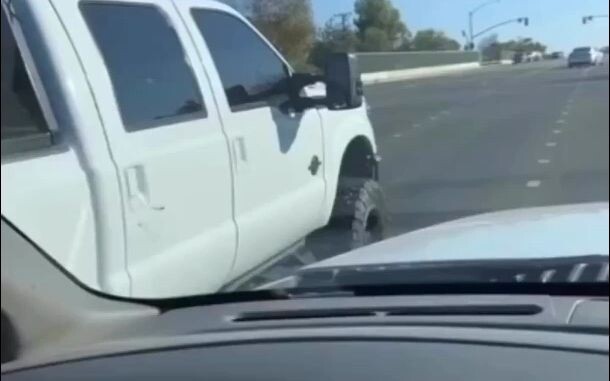 [Teks Mandarin] Kenapa mobilku nggak sebagus milik orang lain?