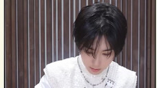 [Han Zhicheng] 241123 Tanda tangan & kartu pesan RAKSASA & video produksi polaroid dengan teks bahas