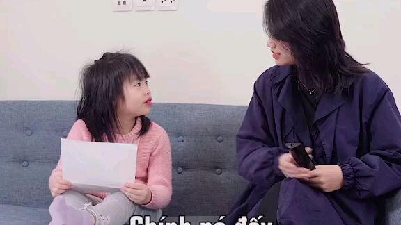 Cô hàng xóm quê quê