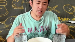Dapatkah Anda membedakan gelas mana yang berisi air es dan mana yang berisi air panas?