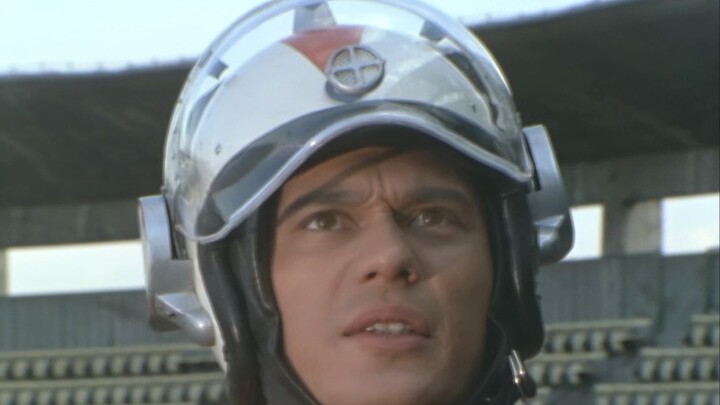 In order to hide his identity! Ultraman will even "use any means" to transform! !