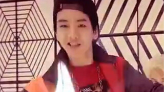 لقد تركت فرقة EXO بسبب هذا الزميل الغبي