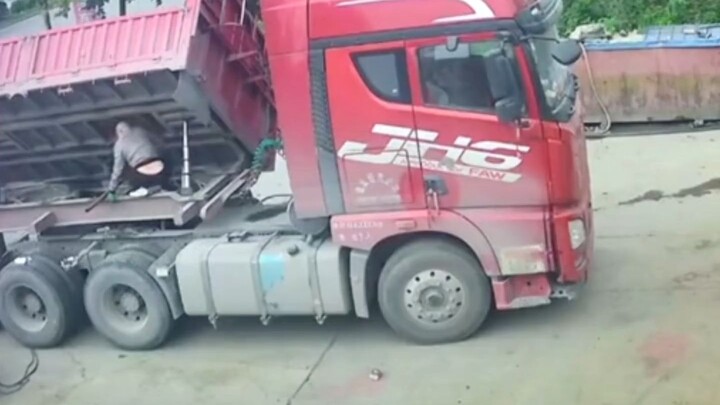 ภัยพิบัติยังตามฉันมาไม่ทัน รวมเหล่าผู้โชคดีที่รอดพ้นมาได้!