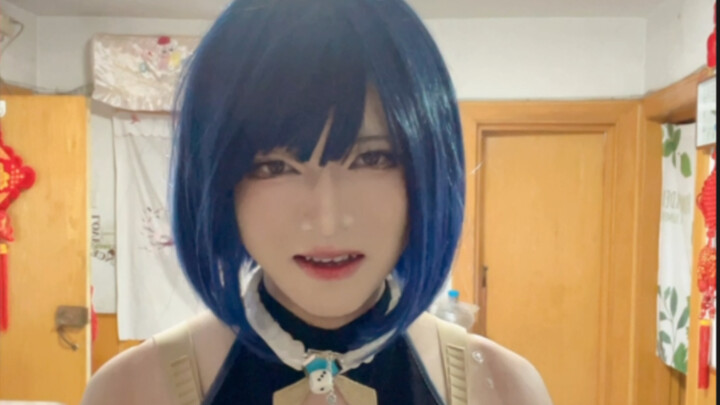 Đừng có ngày nào cũng nhắn tin riêng hỏi tôi có cặp ông già rồi không nữa!