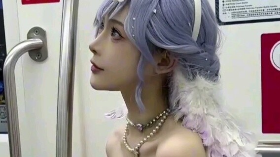 Hari ini adalah bintang wanita Nona Robin~