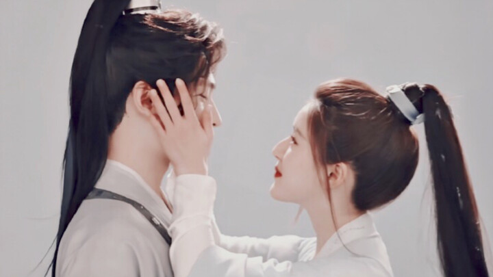 “Cho rằng đối phương còn trẻ con, hẳn là cũng có chút thiện cảm nhỉ!” Chiêu thức sờ mặt, sở hữu dục 