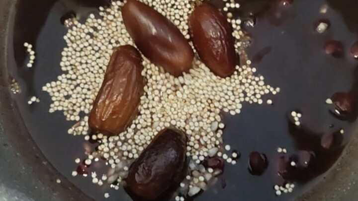 International students’ new take on Laba porridge—do you really have to try this one?