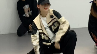 หยุดแกล้งทำเป็นว่าฉันเป็นผู้ชายหล่อจริงๆ