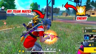 ALMOST, IMPOSSIBLE REVIVE 😱 Garena Free Fire