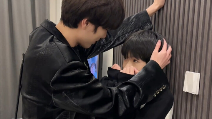 The height difference with my cute younger brother