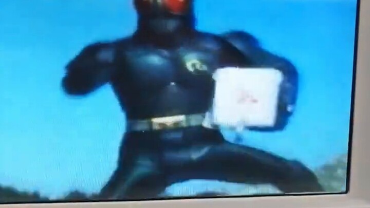 There are six pirated discs of Planet Ultraman, with paper VCD packaging. Are the contents reliable?