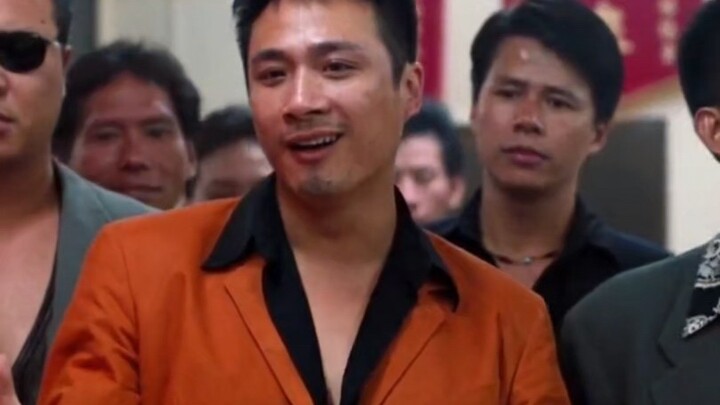 Wu Zhenyu recreates the famous scene of Liang Kun. Only he can handle this suit.