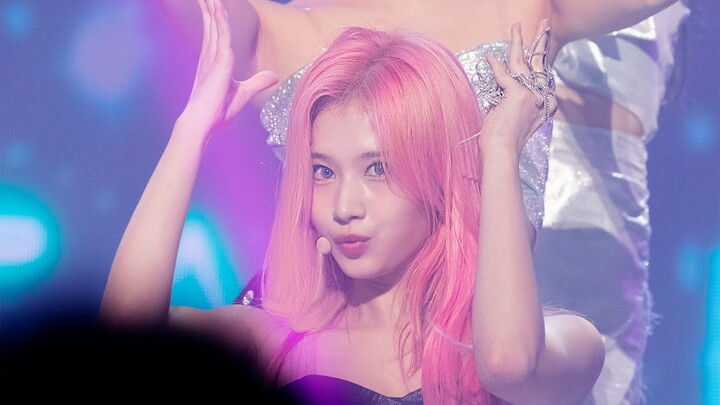 【ตำราเวทีเจอกับคำถามเกินระดับ?】ซานะ: แม่จับสร้อยคอไว้ในมือแล้วเต้น FANCY จนจบเลย