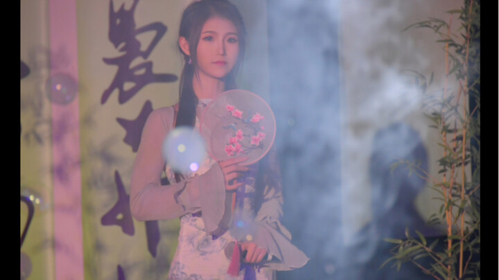 《长隆女团》后来，你离开了广州，我留在了长隆，这里的风终究吹不到你，平凡的我却曾遇到了路过的你，我虽然叫你观众朋友，但却希望下次见面叫你朋友