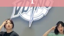 Guru tari rakyat menari dengan super, dan dia menjadi Sun Wukong yang pertama