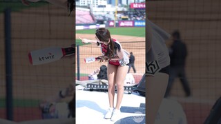 포즈가 계속 바뀜ㅋㅋ 김진아 Kim Jina #치어리더 #fancam #프로야구 #cheerleader