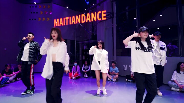 【风吹一夏】   夏天减肥的季节  成都麦田舞蹈  AMT舞团 强强首秀