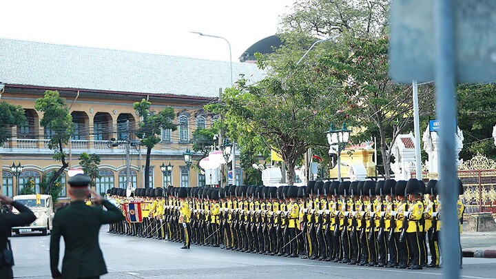 #ป.1 พัน.11 รอ  รับเสด็จพระเจ้าอยู่หัว เสด็จวางพวงมาลา วันที่ 6 เมษายน 2568 วันจักรี